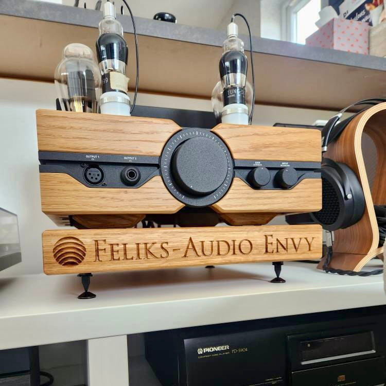 Solid Oak Turntable Levelling Isolation Plinth, Audiophile, Vinyl Records.