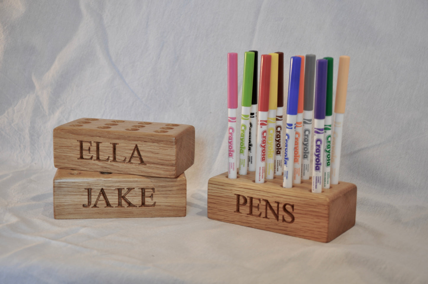 Oak Felt Tip Pens Holder with 12 Crayola Washables Supertips